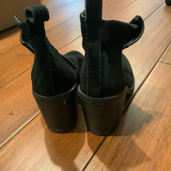 Steve Madden heeled boots size 8 - Picture 3 of 7